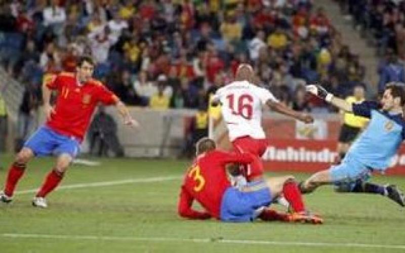 Switzerland stun Spain 1-0 in first World Cup surprises 