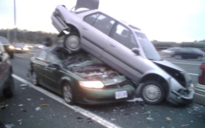 5 اصابات في حادث سير على اتوستراد عمان – الزرقاء 