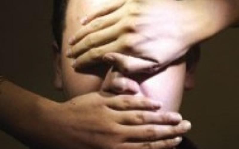 توقف بث برنامج "استطلاعات"