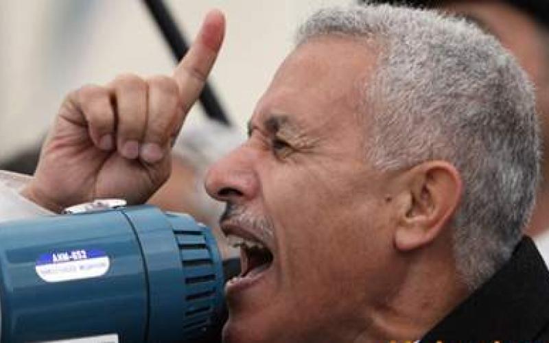 صالح العرموطي يتوقف عن الترافع أمام محكمة امن الدولة لعدم دستوريتها (صوت)