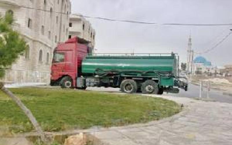 إصابة (4) أشخاص اثر تدهور صهريج ماء