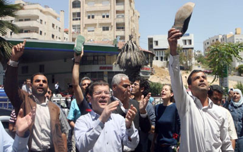 لجنة المياومة" تهاجم الاتحاد العام لنقابات العمال