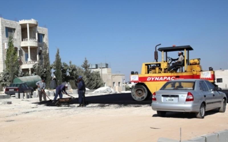 مواصلة أعمال البنى التحتية وإنشاء حديقة بحي الرحمانية