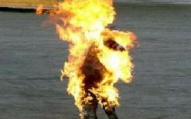 أمن النواب يحول دون إحراق مواطن لنفسه