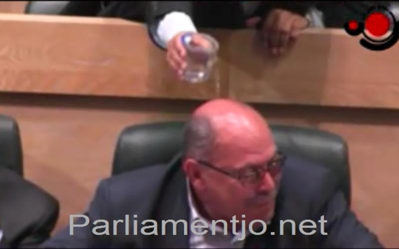 فيديو النائب الكوز يهاجم الاخوان ويحذرهم من اثارة الفتن بالمخيمات