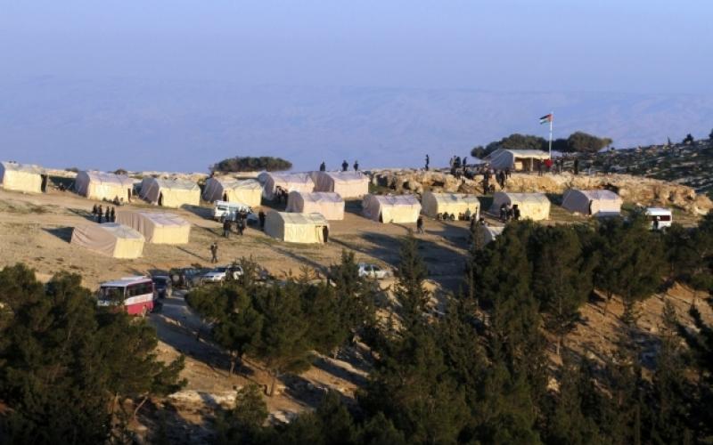 "كنعان" قرية تدخل مرحلة المخاض بالقرب من الخليل