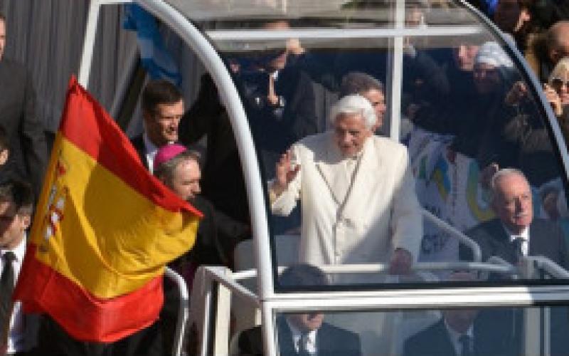 البابا بنديكتوس السادس عشر يلقي عظته الأخيرة