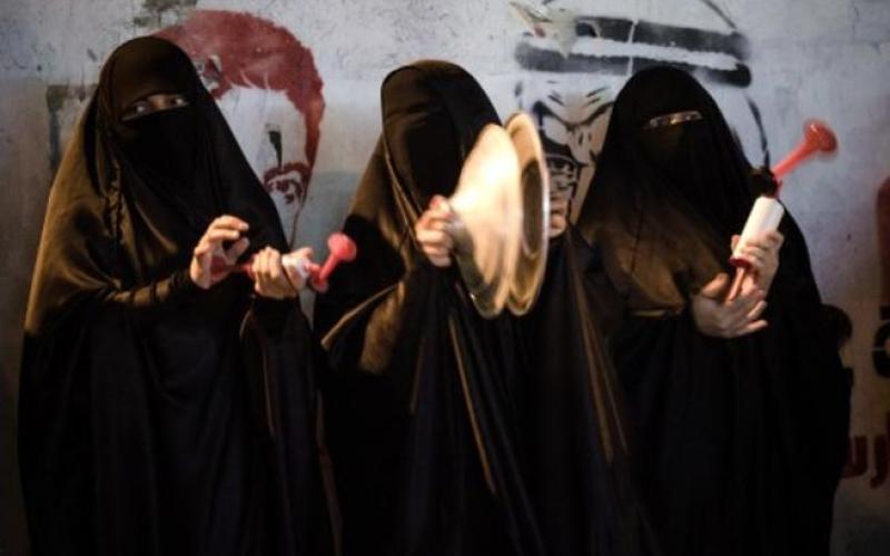 البحرين: إحالة مغردين للنيابة العامة بتهمة الإساءة للملك