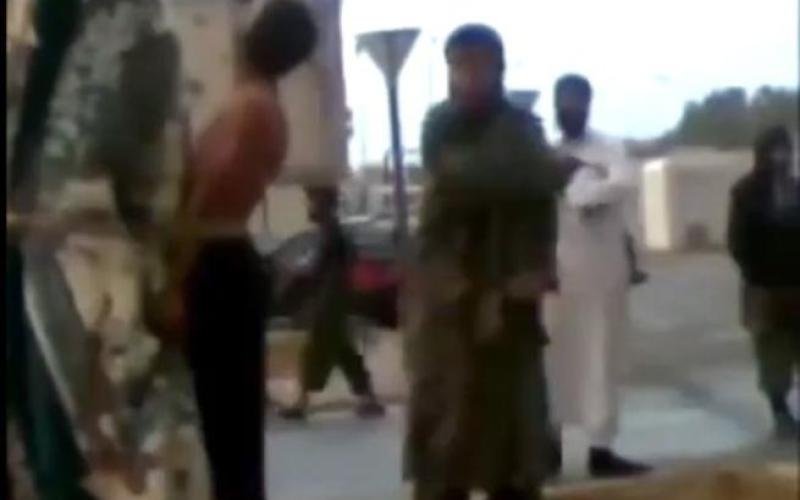 جلد شبان في الشارع تثير سخط الليبيين