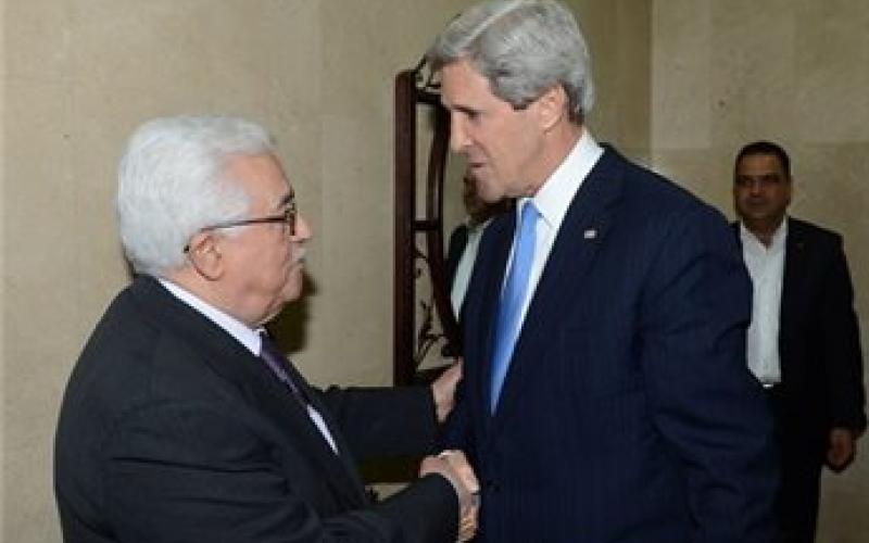 عباس يلتقي كيري الاثنين في لندن