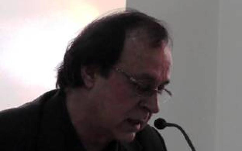 ديوان: لست الذي في المرايا للشاعر الخطيب