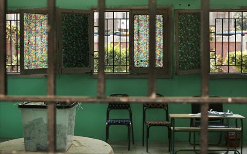 مراكز الاقتراع تغلق بعد إقبال أقل من المتوقع في انتخابات الرئاسة بمصر