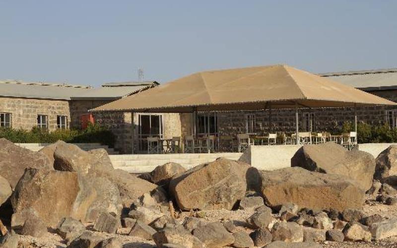 نزل الازرق.. نقطة انطلاق السياحة في الواحة الصحراوية