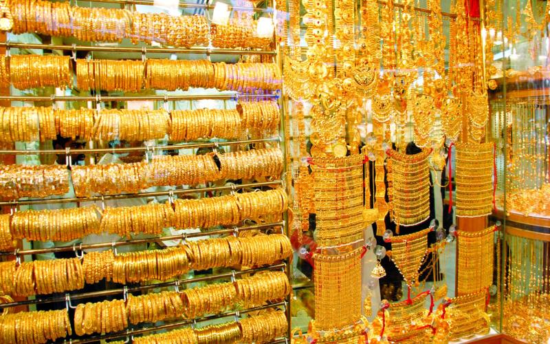 هبوط الأسعار وموسم الأعراس ينعشان تجارة الذهب في الزرقاء