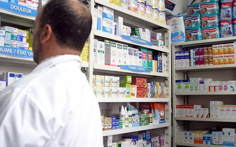 "تحول السوريون الى الصيدليات في ظل ارتفاع تكاليف العلاج"