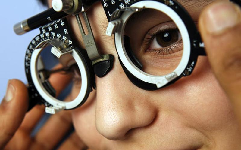 معدلات طبيعية لانتشار ضعف البصر بمدارس الزرقاء