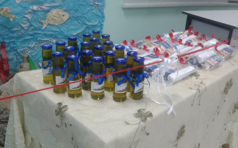 مدرسة "رملة" بالرصيفة تتبنى مبادرة "كاسة زيت من كل بيت"