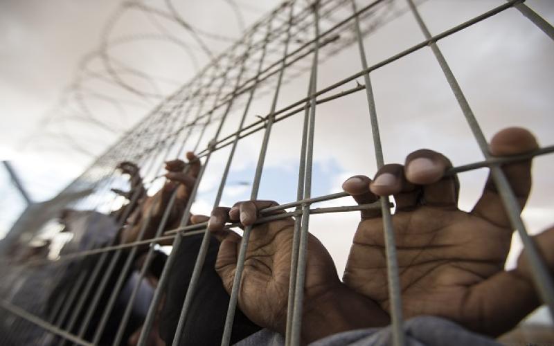 معركة الأمعاء الخاوية.. حرية خلف القضبان