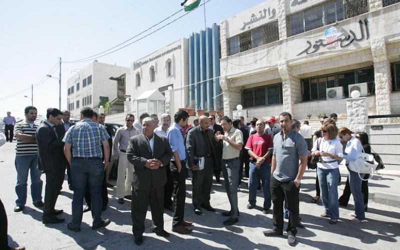 "الصحفيين" تنتقد إدارة"الدستور" لرواتب العاملين المتأخرة