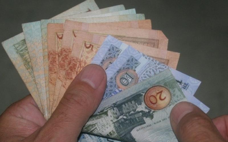 الإحصاءات: زيادة إنفاق الأسرة مقابل ارتفاع الأسعار وثبات الأجور