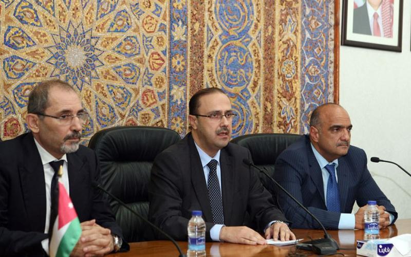 الصفدي: لا صفقات بحادثة السفارة الإسرائيلية