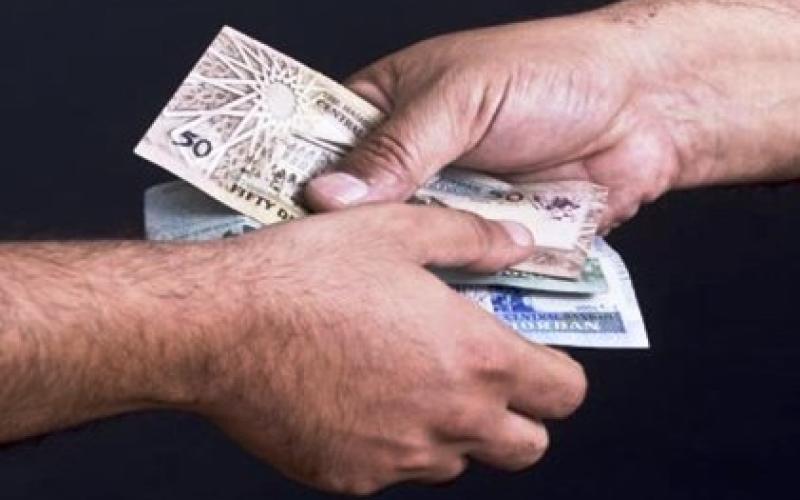 القبض على شخصين يقومان بشراء أصوات في سحاب