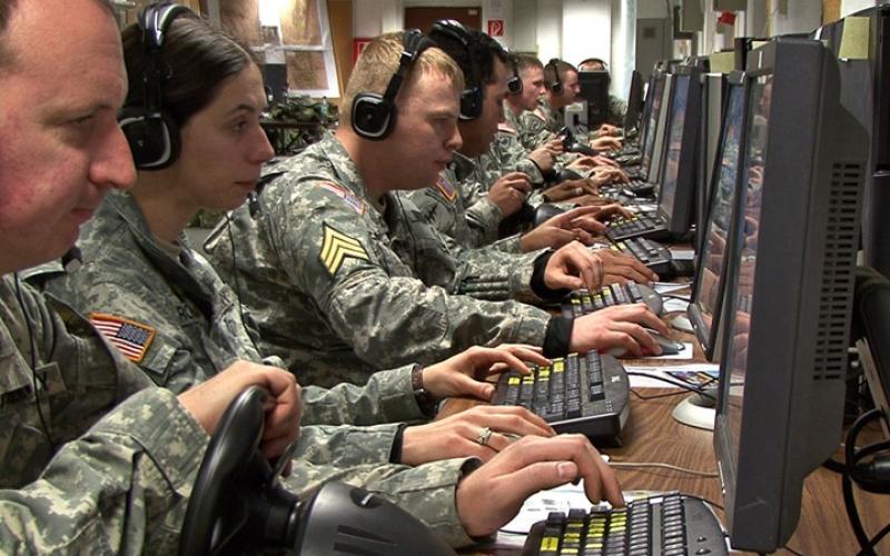 "البنتاغون" تضع اسم طالب فلسطيني بلائحة الشرف.. لماذا؟