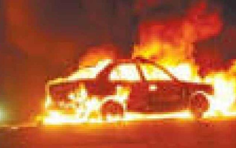 إخماد حريق مركبة بالقرب من دوار الداخلية