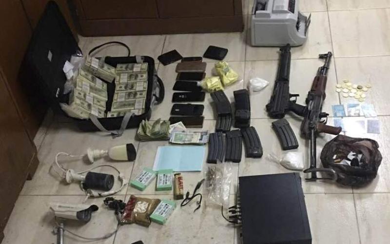 قوات الدرك والامن العام يداهمون احد اخطر المطلوبين المسلحين