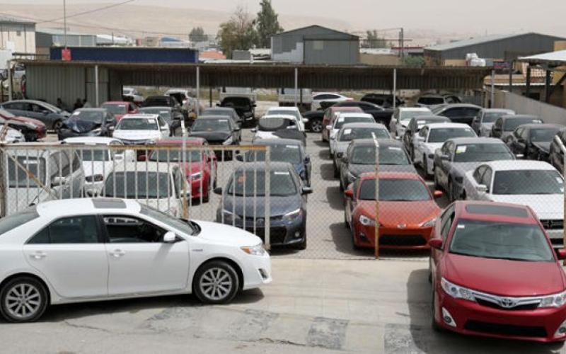 تجار مركبات: يواصلون احتجاجهم على فرض الضرائب، والركود يخيم