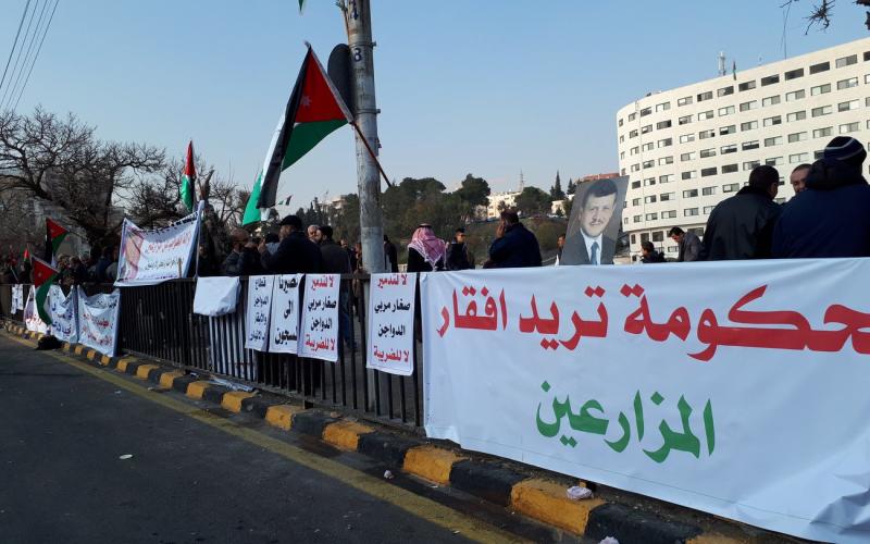 مزارعون يلتقون لجنة الزراعة في الأعيان