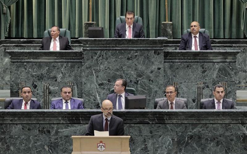 الحكومة تنقل معركة "ضريبة الدخل" إلى مجلس النواب