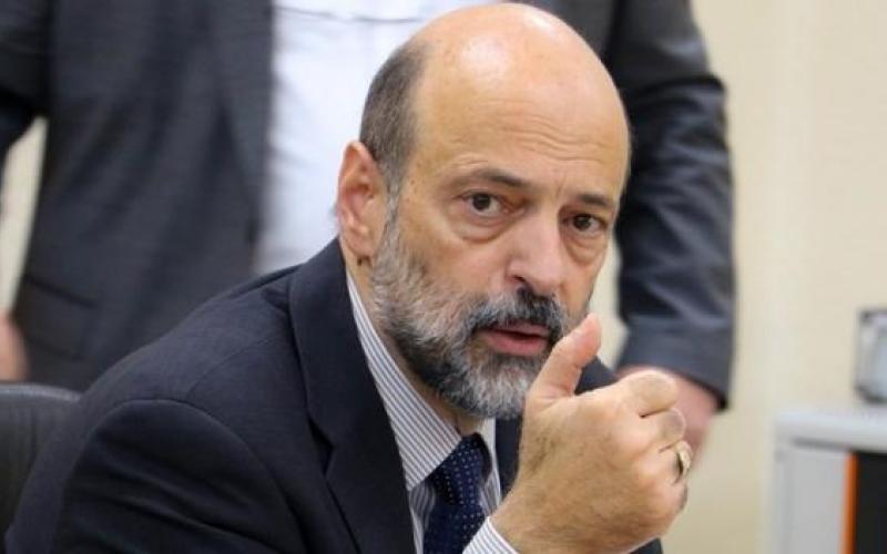 الرزاز: نسعى لدمج وزارات.. وإعادة تشكيل الفريق الاقتصادي