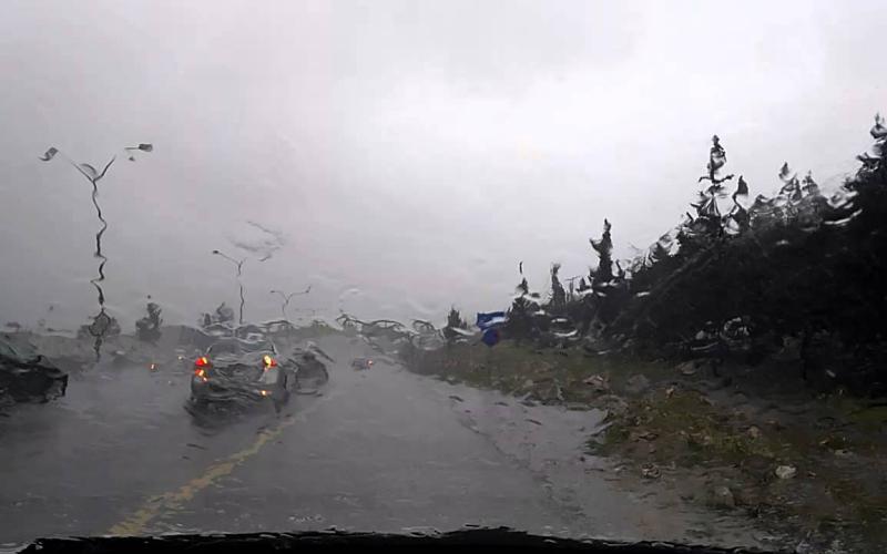 تحذیرات من خطر السیول مع استمرار المنخفض الجوي