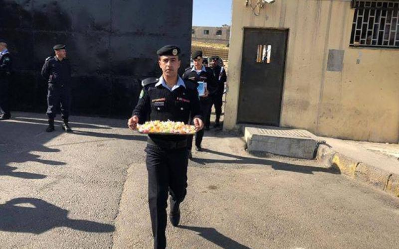 الإفراج عن السجناء المشمولين بالعفو العام