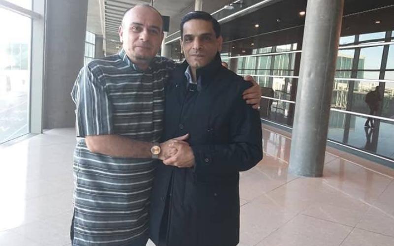 الصحفي تيسير النجار يصل عمان