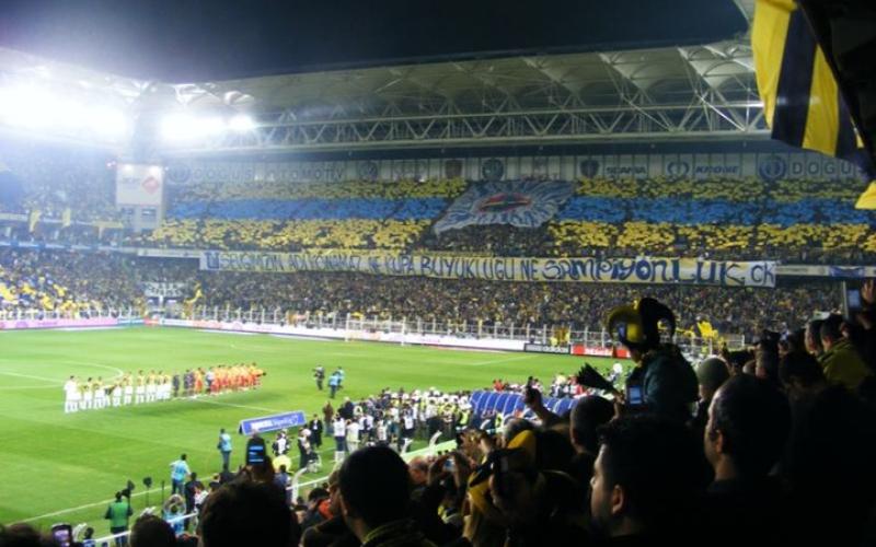 هكذا تفاعلت جماهير كرة تركية مع هجوم نيوزيلندا (شاهد)