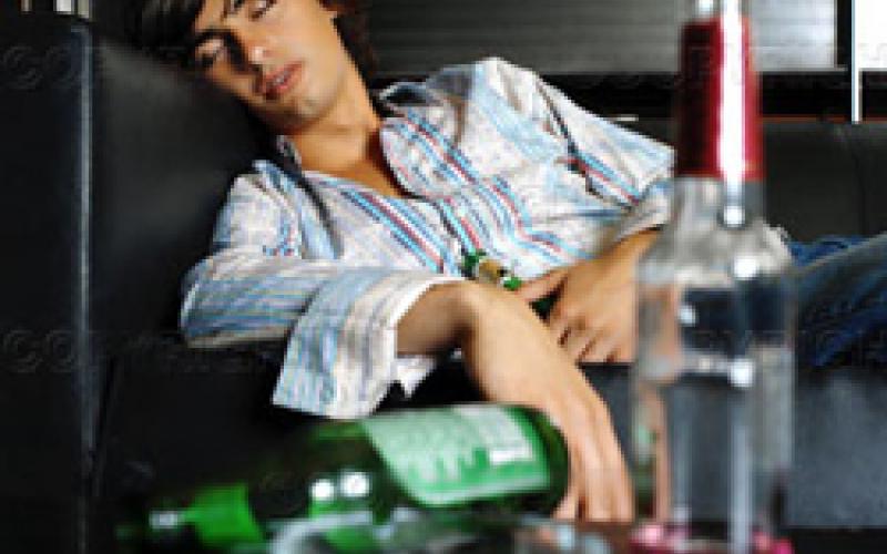 إدمان الكحول مرض يمكن علاجه بالإرادة