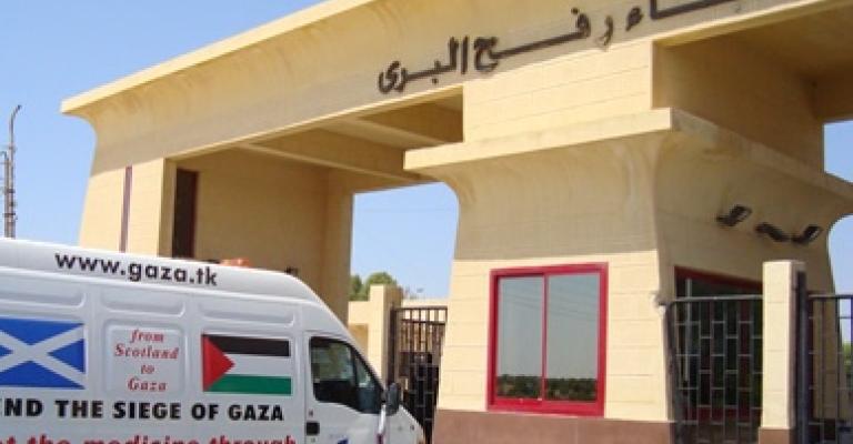 فتح معبر رفح للسماح بعودة الفلسطينيين إلى غزة