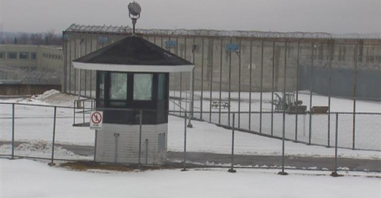 إندلاع أعمال شغب داخل أكبر السجون الكندية