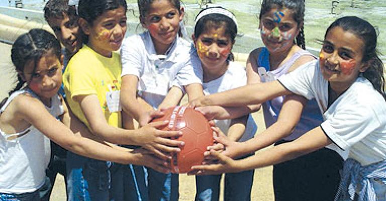 "الرياضة وحياتنا 2012" تستهدف مناطق الفقر في برامج تدريبية 