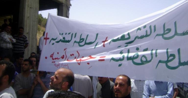 ناشطون:على المخابرات الانشغال في الإصلاح بدلا من الاستدعاءات 