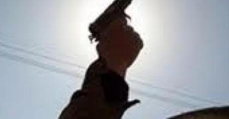 دعوة إلى سحب الأسلحة من المواطنين دعوة إلى سحب الأسلحة من المواطنين