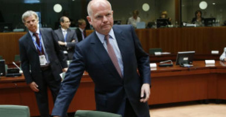 المعارضة السورية تقول إن قرار الاتحاد الأوربي بشأن رفع الحظر على السلاح جاء متأخرا المعارضة السورية تقول إن قرار الاتحاد الأوربي بشأن رفع الحظر على السلاح جاء متأخرا