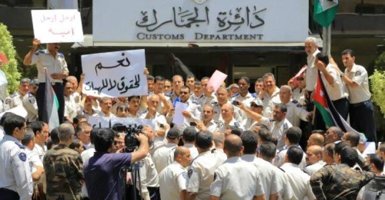مليون دينار يوميا.. خسائر مكاتب التخليص بسبب إضراب الجمارك