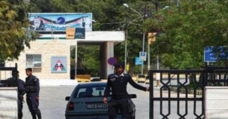 سقوط شظايا قذائف سورية على الأراضي الأردنية