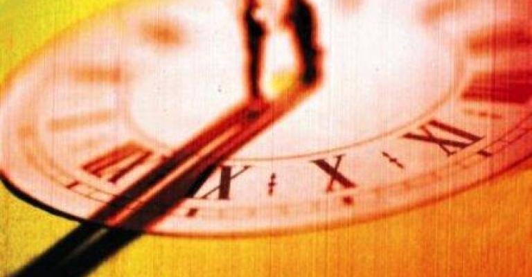 زمن السرعة يلغي مقولة " الالتزام بالمواعيد أدب الملوك" زمن السرعة يلغي مقولة " الالتزام بالمواعيد أدب الملوك"