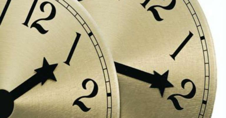 العمل بالتوقيت الصيفي الخميس