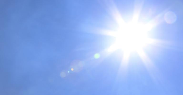 استمرار الأجواء حارة إلى حارة جداً استمرار الأجواء حارة إلى حارة جداً