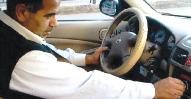 راديو البلد: من الإنترنت إلى سائقي التكسي راديو البلد: من الإنترنت إلى سائقي التكسي